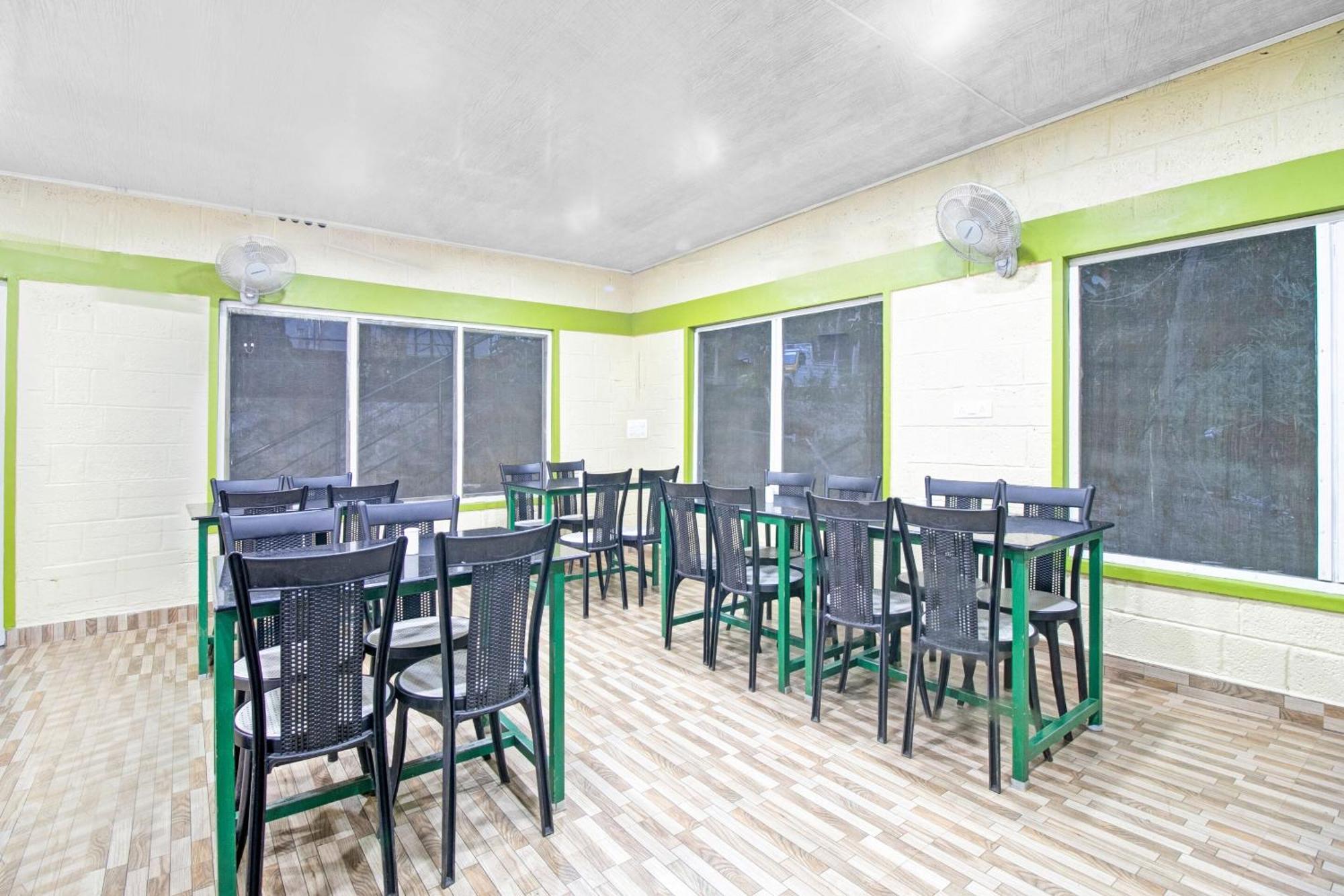 Super Capital O Pop Tavern Kazhakkottam Vettutura Dış mekan fotoğraf